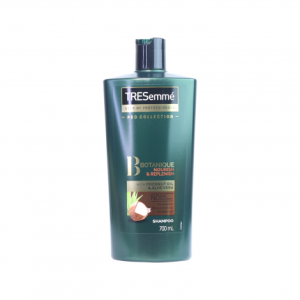 TRESemme Botanique Nourish & Replenish With Coconut Oil & Aloe Vera Shampoo 700ml